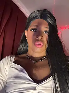 Snapshot of cherxyl_royal chatting on 07/21/26, 03:58 cherxyl royal online show from 07/21/26, 03:58