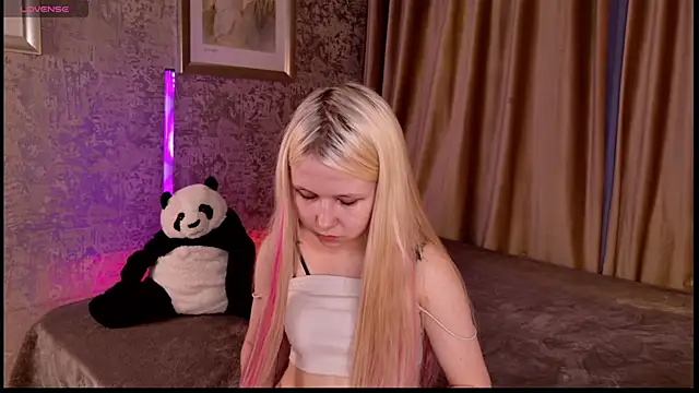 VivieSunn online show from 04/26/26, 03:42