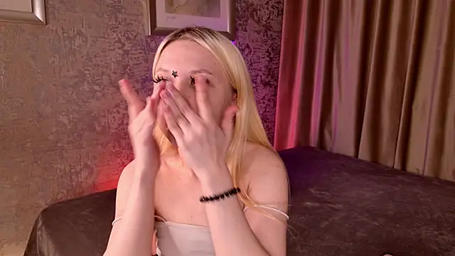 VivieSunn online show from 06/05/26, 02:56