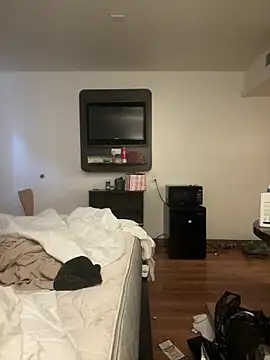 slimshadypt2 online show from 11/20/25, 11:04