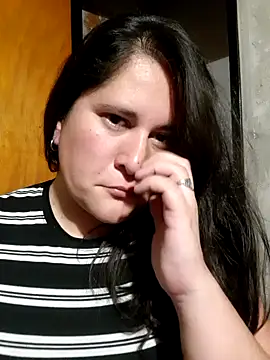 Snapshot of Clara_Arg chatting on 11/14/25, 01:37 Clara Arg online show from 11/14/25, 01:37