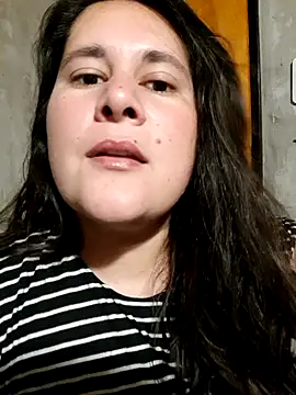 Snapshot of Clara_Arg chatting on 11/22/25, 01:26 Clara Arg online show from 11/22/25, 01:26