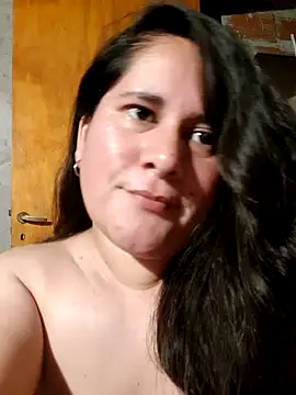 Snapshot of Clara_Arg chatting on 11/26/25, 02:45 Clara Arg online show from 11/26/25, 02:45