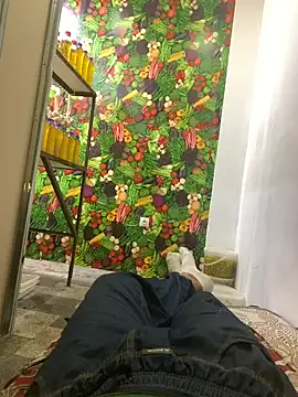 Unique-Man online show from 10/31/25, 12:17