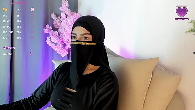 shaima   online show from 11/21/25, 10:19