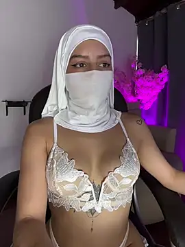 shaima   online show from 06/11/26, 07:34
