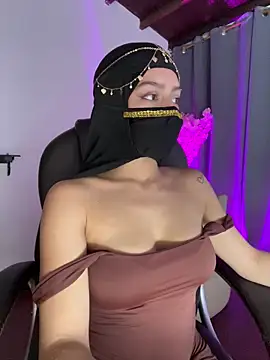 shaima   online show from 06/12/26, 08:08
