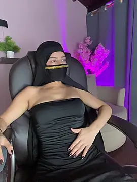shaima   online show from 06/27/26, 07:19