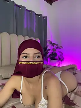 shaima   online show from 07/28/26, 07:39