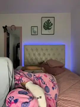 BIJOU SECRET online show from 04/11/26, 05:01