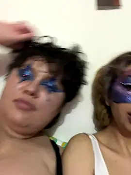 Snapshot of Ellie_Raven chatting on 10/31/25, 11:00 Ellie Raven online show from 10/31/25, 11:00