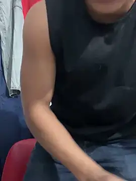 maruquint28 online show from 11/13/25, 10:52