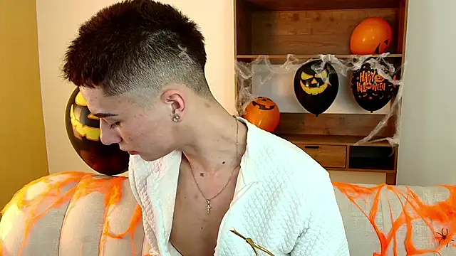 MatheoMontclair online show from 10/28/25, 08:44