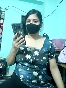 Chadni19 online show from 11/30/25, 03:38