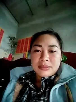 yeu-yeu online show from 10/25/25, 04:09