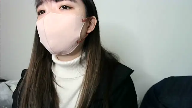 yua chan00 online show from 11/18/25, 01:48