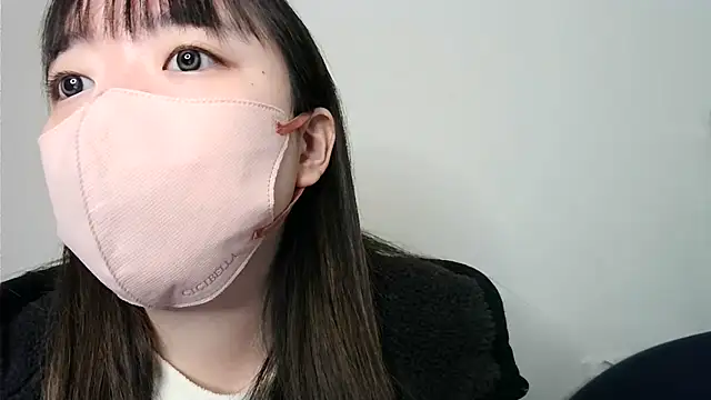 yua chan00 online show from 12/15/25, 06:17