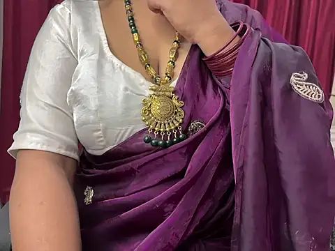 Snapshot of Ritika_janu chatting on 06/18/26, 04:24 Ritika janu online show from 06/18/26, 04:24