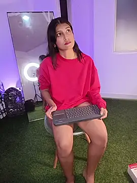 Snapshot of YeseniaRodriguez3 chatting on 10/29/25, 12:02 YeseniaRodriguez3 online show from 10/29/25, 12:02