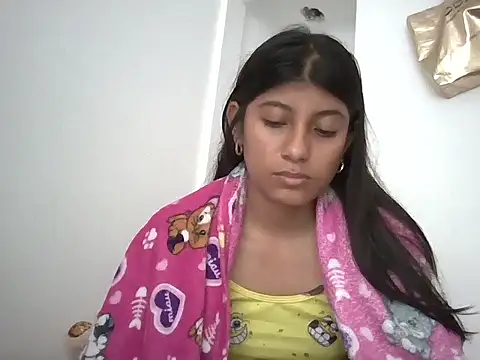 Snapshot of YeseniaRodriguez3 chatting on 03/06/26, 12:56 YeseniaRodriguez3 online show from 03/06/26, 12:56