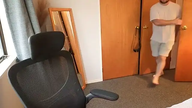 Snapshot of john_clarisa chatting on 04/06/26, 05:30 john clarisa online show from 04/06/26, 05:30