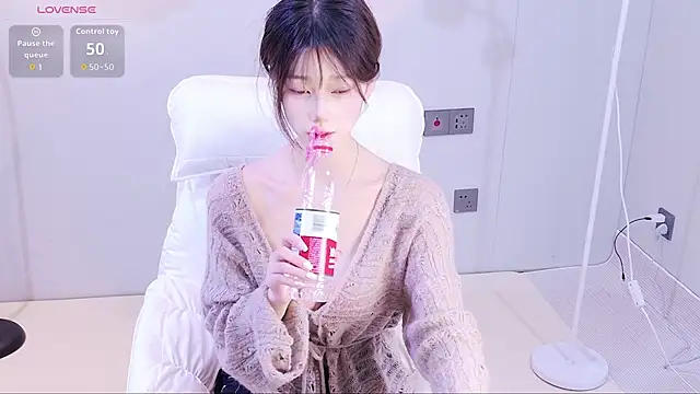 xiaoxi---n online show from 04/08/26, 09:53