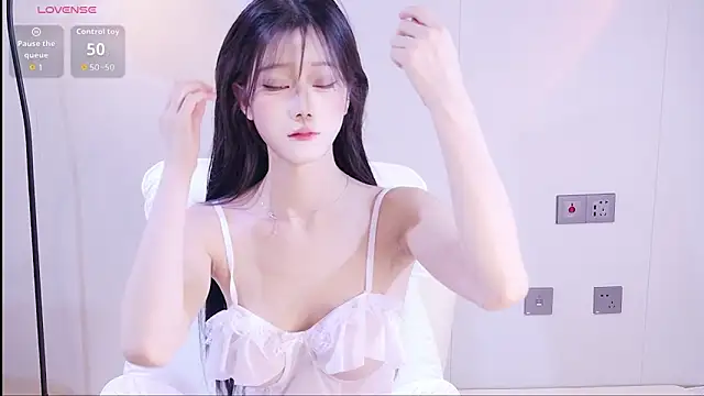 xiaoxi---n online show from 06/01/26, 05:31