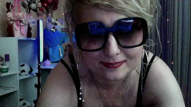 Snapshot of xHot_Amazonq chatting on 03/29/26, 07:14 xHot Amazonq online show from 03/29/26, 07:14