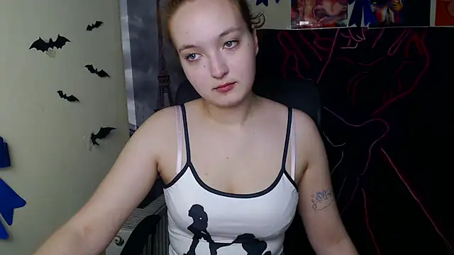Snapshot of MissAriaa chatting on 04/25/26, 06:05 MissAriaa online show from 04/25/26, 06:05