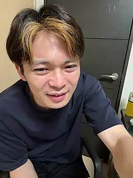 Snapshot of miyabi_yabi chatting on 06/03/26, 02:33 miyabi yabi online show from 06/03/26, 02:33