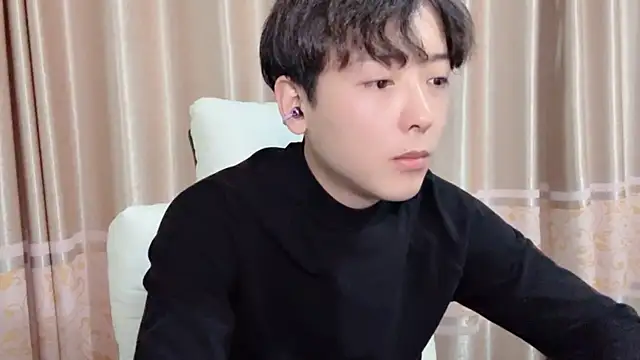 xiaoxiao1025 online show from 10/26/25, 12:44