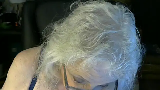 JoleneDelacroix online show from 11/19/25, 02:11