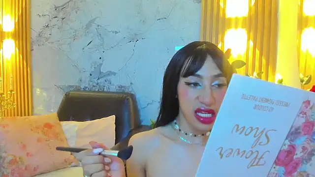 Nayla Monroee online show from 11/10/25, 01:54