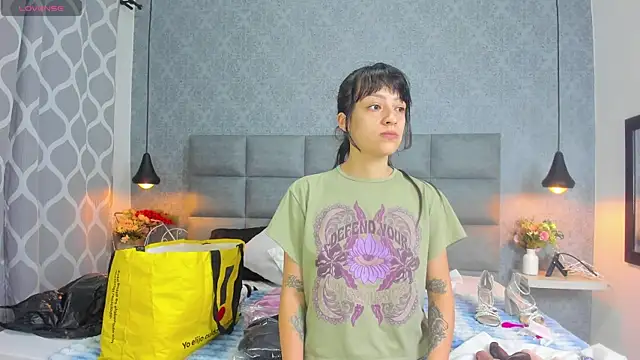 Luna Bella3 online show from 01/13/26, 10:42