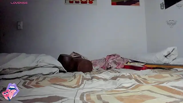 Snapshot of ghostwomaan chatting on 05/11/26, 03:51 ghostwomaan online show from 05/11/26, 03:51