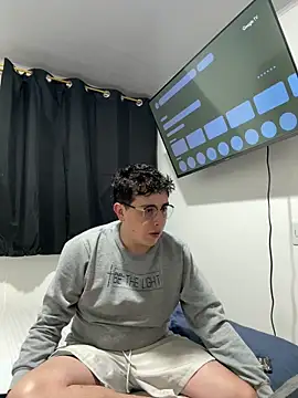 Snapshot of Sam_Rush chatting on 06/19/26, 03:11 Sam Rush online show from 06/19/26, 03:11
