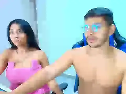 sophia and alex online show from 10/26/25, 03:23