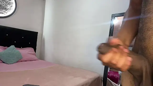 Hot2gether69 online show from 04/22/26, 12:13