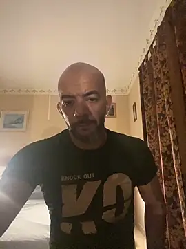 latino2211 online show from 10/29/25, 06:53