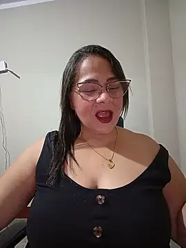Snapshot of Angie_milf50 chatting on 06/07/26, 07:23 Angie milf50 online show from 06/07/26, 07:23