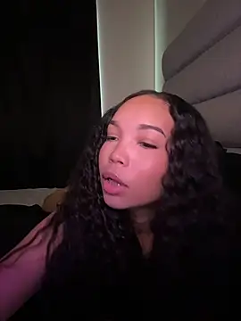 nikkiloveee online show from 02/03/26, 07:52