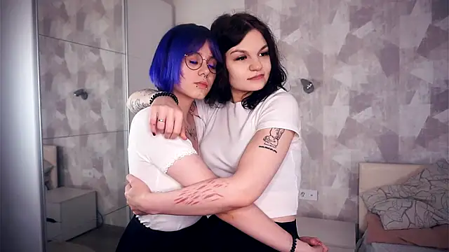 KellePourier online show from 11/20/25, 07:02