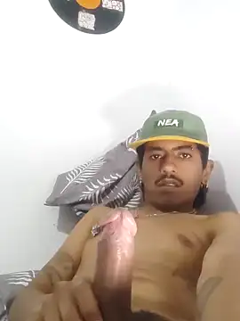 SkinniYamo online show from 10/30/25, 03:19