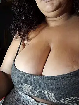 Snapshot of safirahot69 chatting on 11/29/25, 11:24 safirahot69 online show from 11/29/25, 11:24
