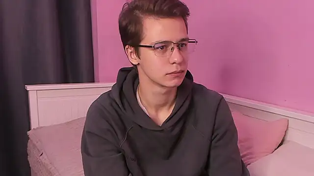 NuvyLace online show from 10/28/25, 01:47