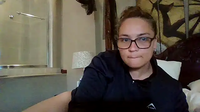 Snapshot of lilMissMarli chatting on 12/21/25, 09:38 lilMissMarli online show from 12/21/25, 09:38