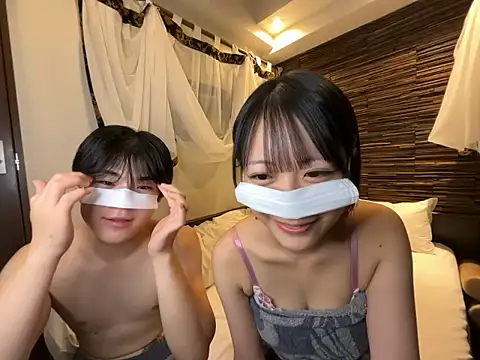 Snapshot of OnlyHentai_JP chatting on 12/17/25, 01:39 OnlyHentai JP online show from 12/17/25, 01:39