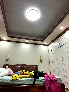 Qt889999 online show from 11/07/25, 02:17