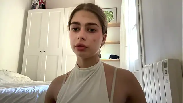 EastLuna online show from 04/25/26, 04:04