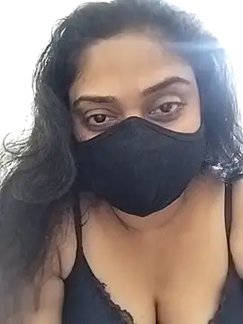 girl999 online show from 10/31/25, 05:58